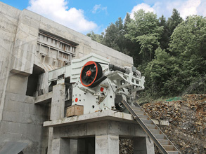 时产70吨摆式磨粉机