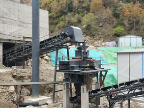 时产800-1200吨低霞石液压制砂机
